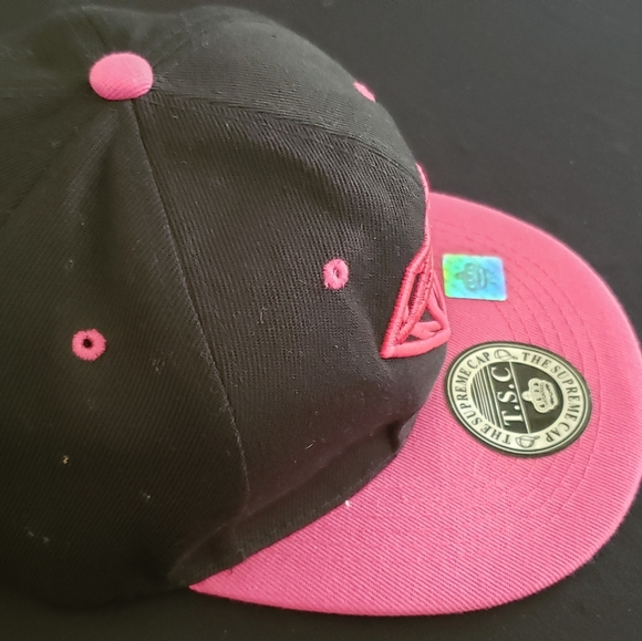 The Supreme  cap - Picture 2 of 7